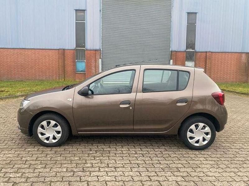 Gebraucht Dacia Sandero Essentiel 100 PS (73 kW) 2019 Braun Limousine