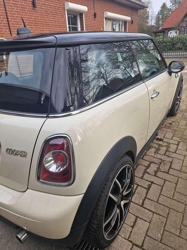 Gebraucht Mini Cooper 122 PS (89 kW) 2013 Weiß Kleinwagen