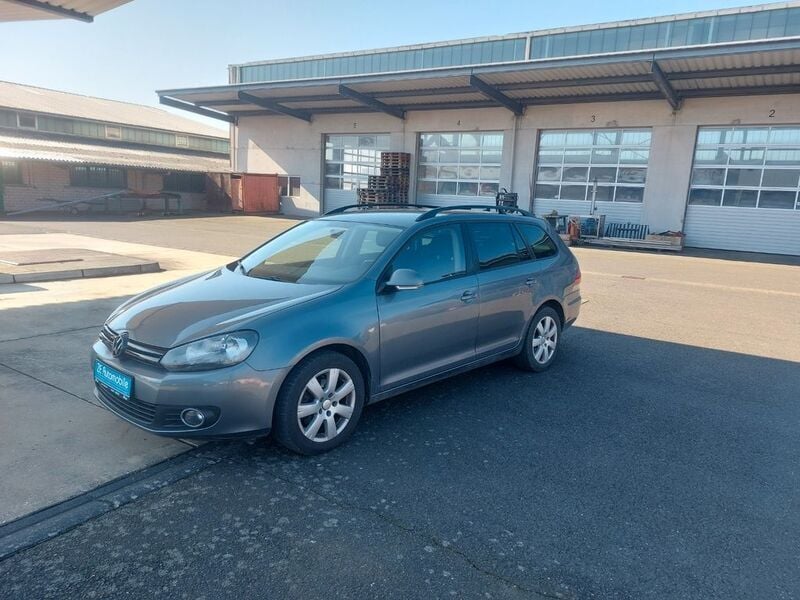 Grau Gebraucht 2011 VW Golf VI Trendline Kombi | 4.450 € (Etwas zu teuer) - Bild 1/4