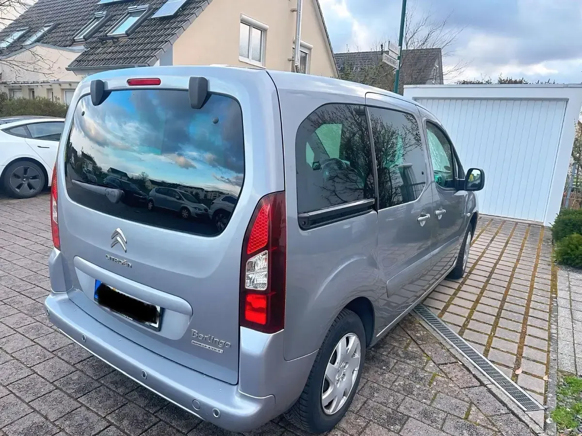 Gebraucht Citroën Berlingo SELECTION 99 PS (72 kW) 2017 Grau Van / Kleinbus