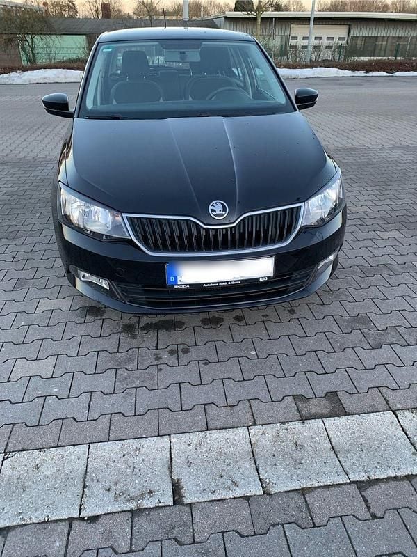 Gebraucht Skoda Fabia Ambition 90 PS (66 kW) 2015 Schwarz Kleinwagen