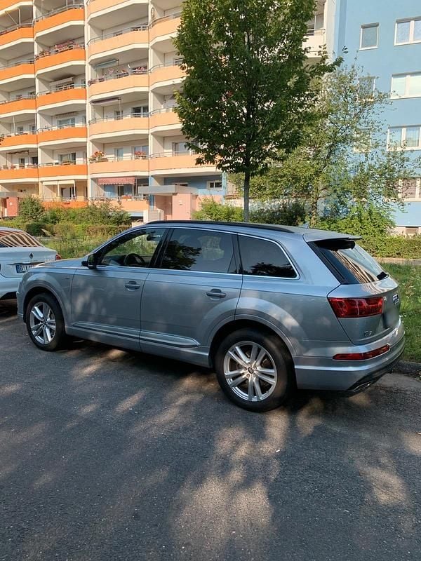Second-hand Audi Q7 218 CP (160 kW) 2017 Gri SUV