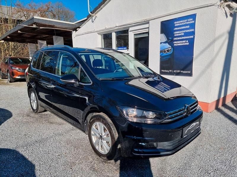 Gebraucht VW Touran Highline 150 PS (110 kW) 2023 Schwarz Van / Kleinbus