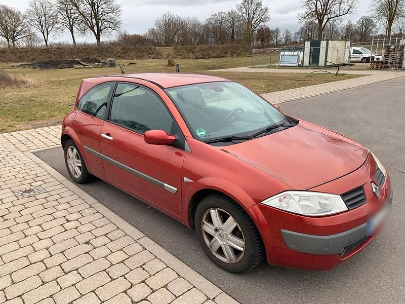 Gebraucht Renault Mégane II 112 PS (82 kW) 2004 Rot Limousine