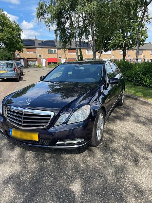 Gebraucht 2009 Mercedes E220 Limousine | 8.000 € (Superpreis) - Bild 1/4