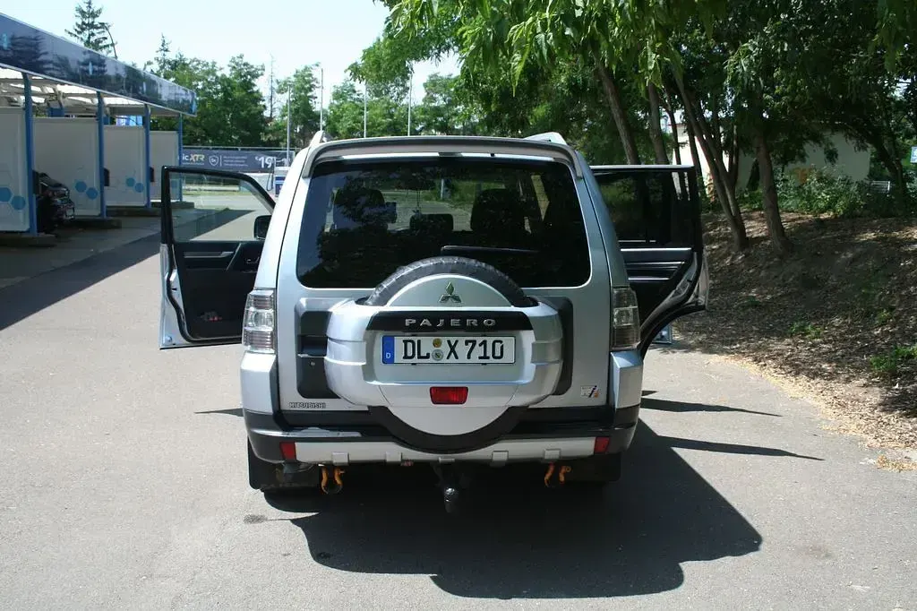 Gebraucht Mitsubishi Pajero 170 PS (125 kW) 2007 Silber SUV