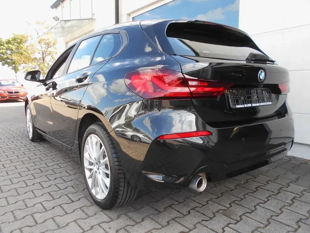 Gebraucht BMW 118 136 PS (100 kW) 2023 Schwarz Limousine