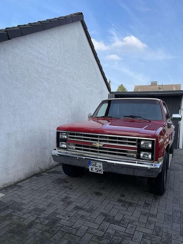 Używany Chevrolet Blazer 237 KM (174 kW) 1985 Czerwony SUV