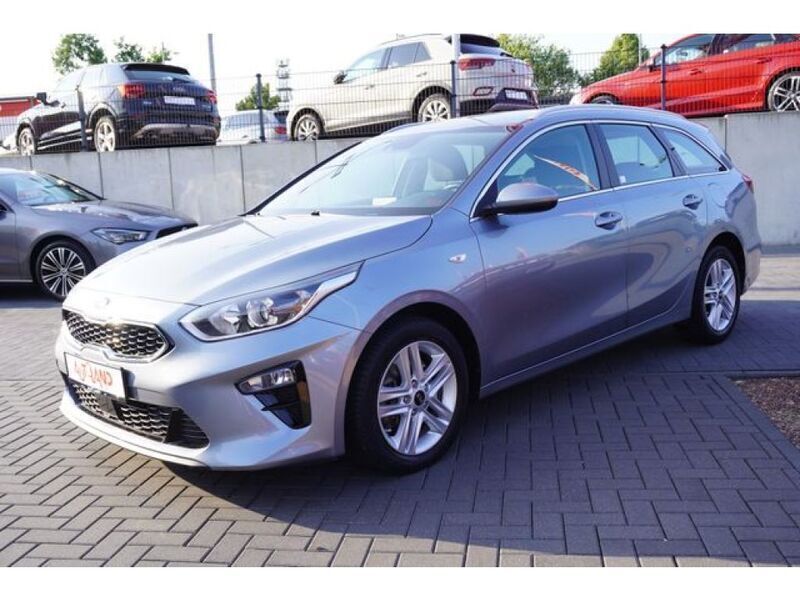 Lunarsilber metallic (metallic) Gebraucht 2019 Kia Ceed Vision Kombi | 18.950 € (Teuer) - Bild 1/4