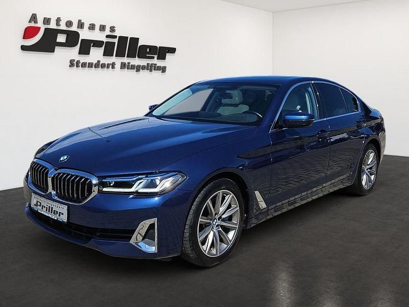 Blau Gebraucht 2021 BMW 540 Luxury Line Limousine | 46.900 € (Teuer) - Bild 1/4