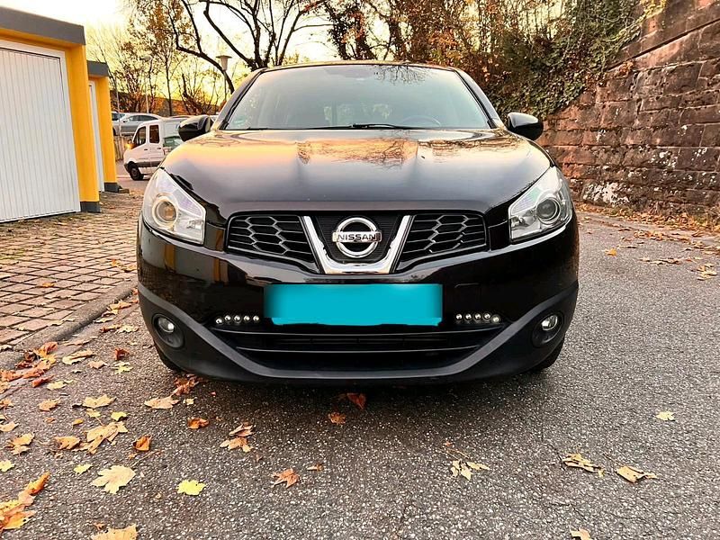 Violet Gebraucht 2013 Nissan Qashqai SUV | 6.900 € (Superpreis) - Bild 1/4