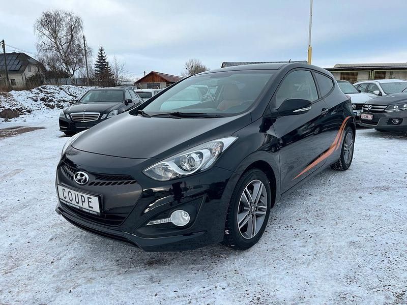 Gebraucht Hyundai i30 99 PS (72 kW) 2014 Schwarz Coupé
