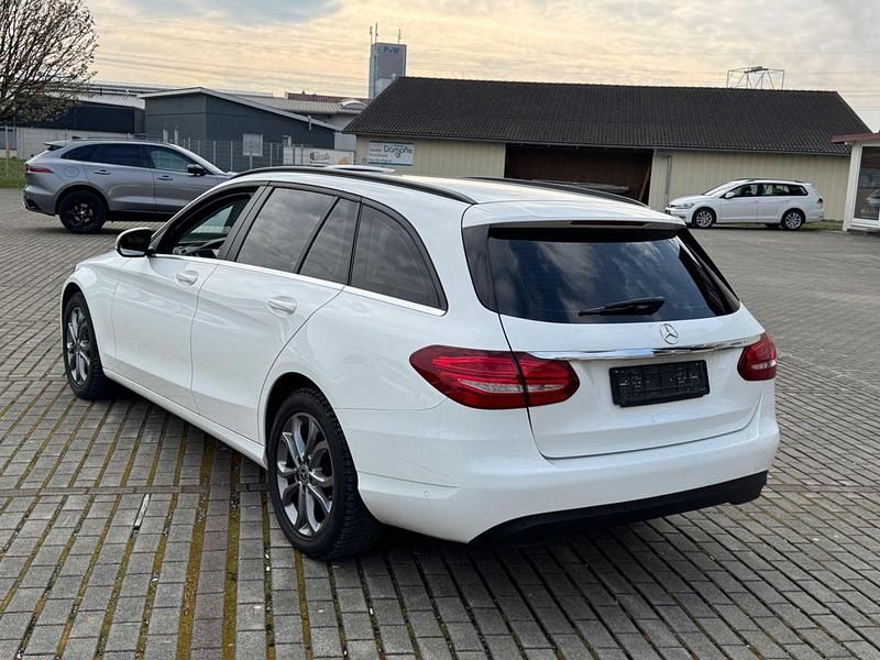 Gebraucht Mercedes C220 170 PS (125 kW) 2017 Weiß Kombi