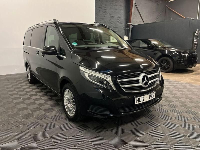 Gebraucht Mercedes V250 Avantgarde Edition 190 PS (139 kW) 2019 Obsidianschwarz Van / Kleinbus