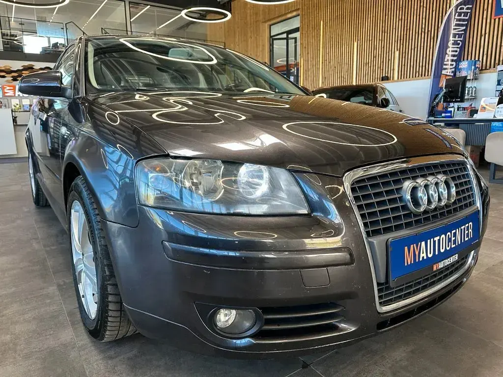 Second-hand Audi A3 Ambition 140 CP (102 kW) 2006 Gri Hatchback