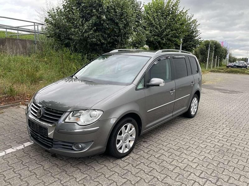 Grau Gebraucht 2007 VW Touran Cross Van / Kleinbus | 2.500 € (Guter Preis) - Bild 1/4