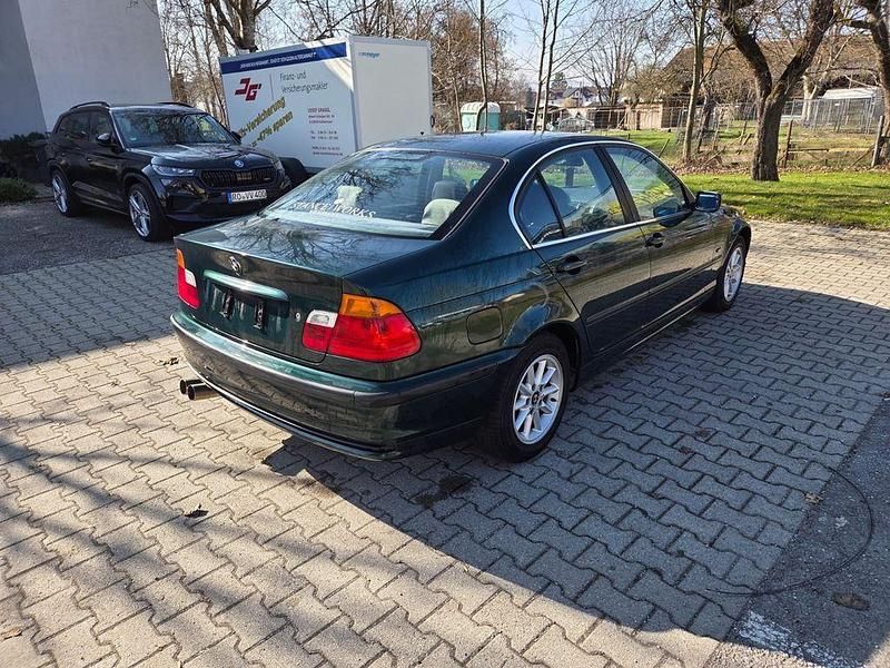 Gebraucht BMW 320 150 PS (110 kW) 1998 Grün Limousine