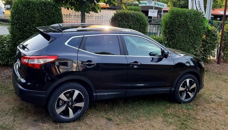 Schwarz Gebraucht 2017 Nissan Qashqai 360º SUV | 14.900 € (Guter Preis) - Bild 1/2