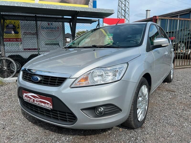 Silber Gebraucht 2010 Ford Focus Limousine | 2.800 € (Fairer Preis) - Bild 1/4