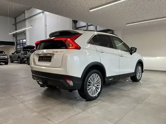 Used Mitsubishi Eclipse Cross Active 148 HP (108 kW) 2020 White SUV