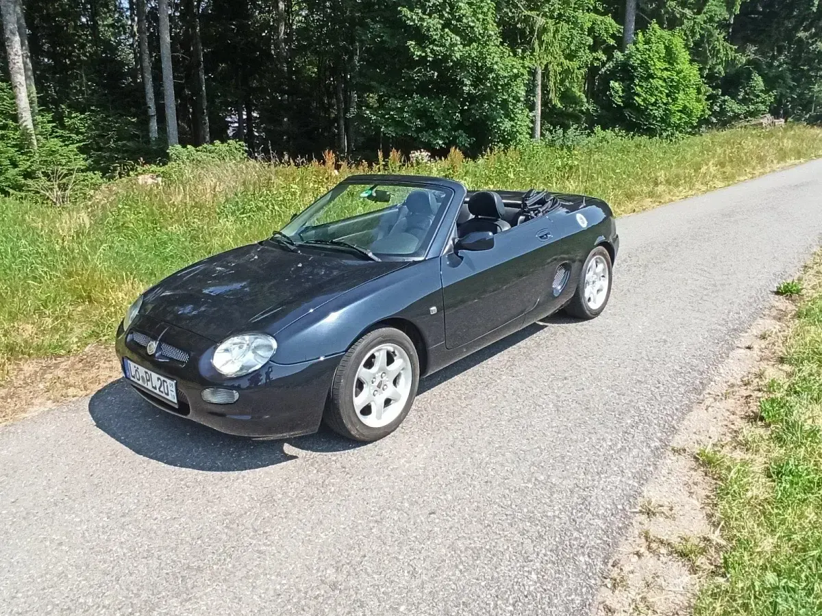 Gebraucht MG F 120 PS (88 kW) 1998 Schwarz Cabrio