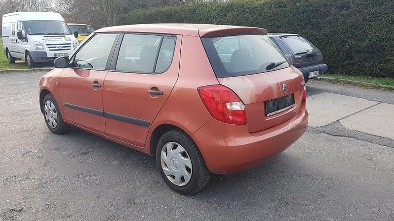 Gebraucht Skoda Fabia 60 PS (44 kW) 2008 Orange Limousine