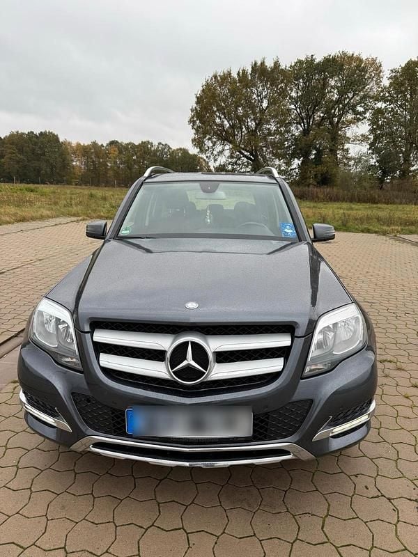 Grau Gebraucht 2013 Mercedes GLK250 SUV | 12.900 € (Fairer Preis) - Bild 1/4