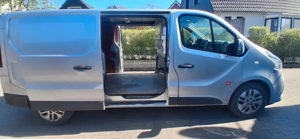 Brugt Renault Trafic 145 HK (106 kW) 2017 Sølv MPV