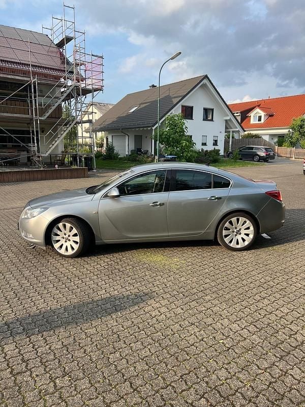 Gebraucht Opel Insignia 193 PS (141 kW) 2013 Silber Limousine