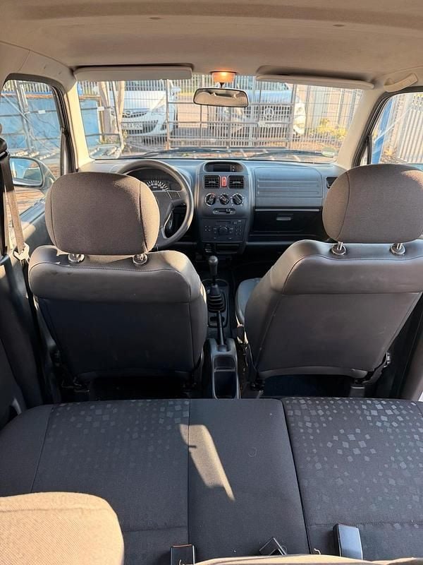 Second-hand Opel Agila 60 CP (44 kW) 2006 Alb Hatchback