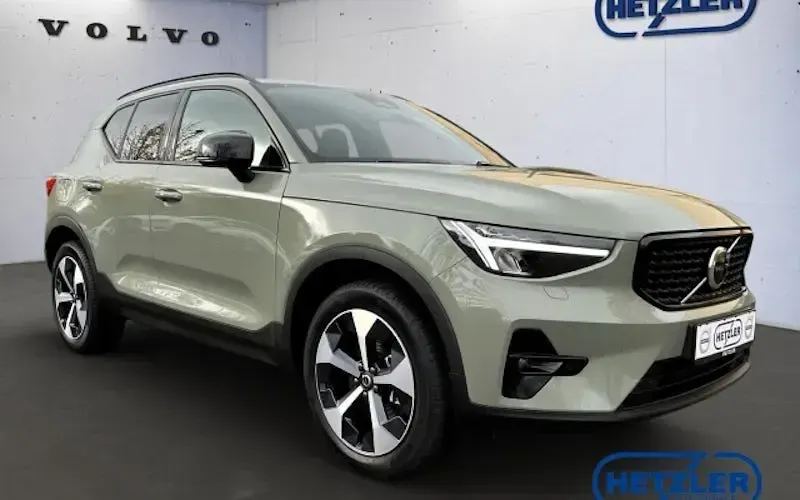 Gebraucht Volvo XC40 Plus 197 PS (144 kW) 2024 Grün SUV