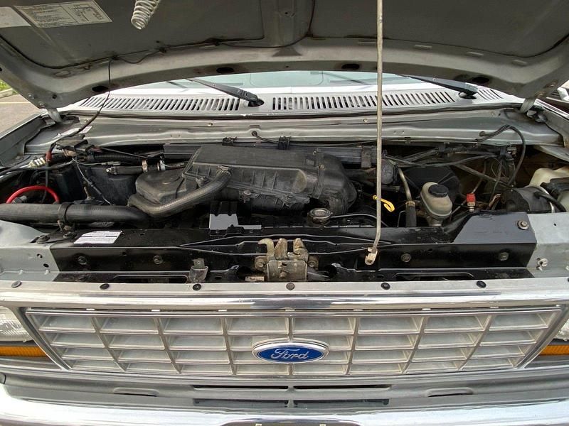 Gebraucht Ford Econoline 146 PS (107 kW) 1987 Silber Van / Kleinbus