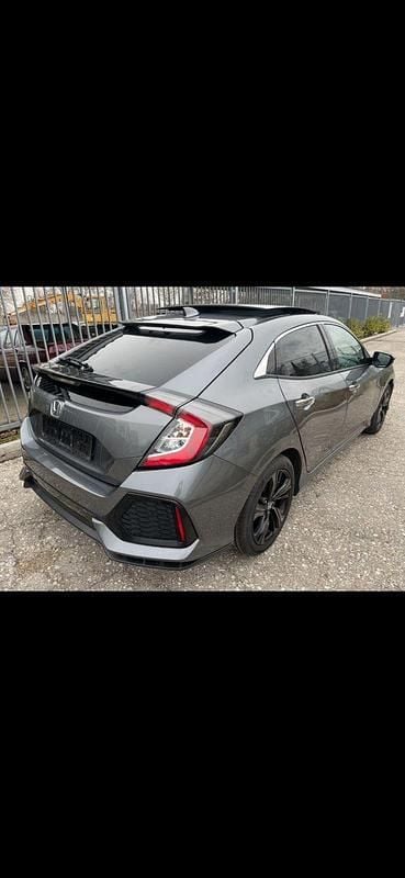 Grau Gebraucht 2019 Honda Civic Executive Limousine | 13.990 € (Superpreis) - Bild 1/4