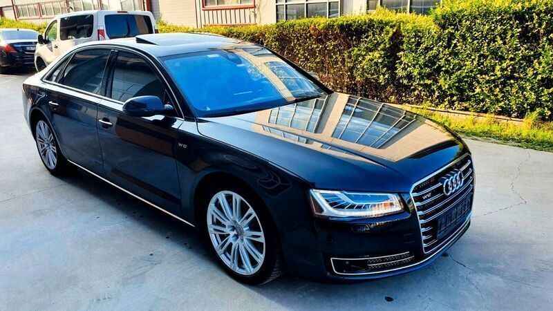 Oolonggrau metallic Gebraucht 2014 Audi A8 Limousine | 47.500 € - Bild 1/4