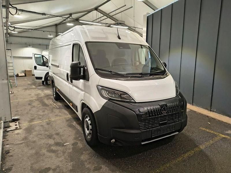 Gebraucht Peugeot Boxer 179 PS (131 kW) 2024 Weiß Van