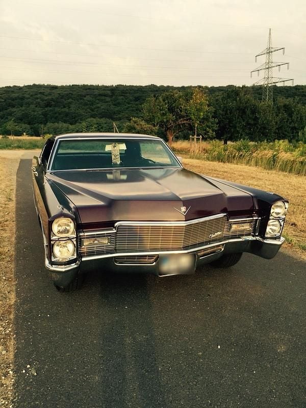 Usata Cadillac Deville 375 CV (275 kW) 1968 Marrone Berlina