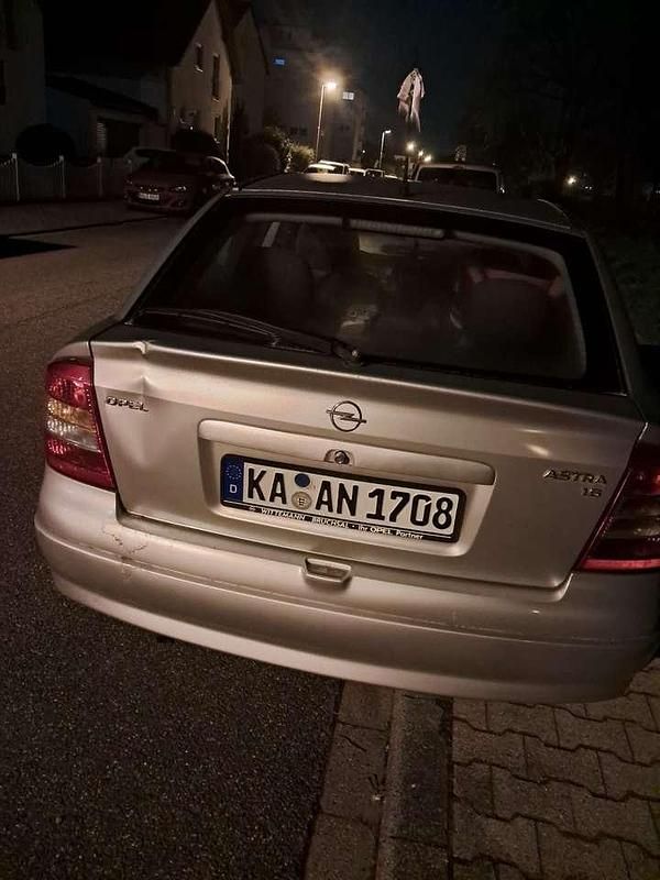 Gebraucht Opel Astra 75 PS (55 kW) 1999 Limousine