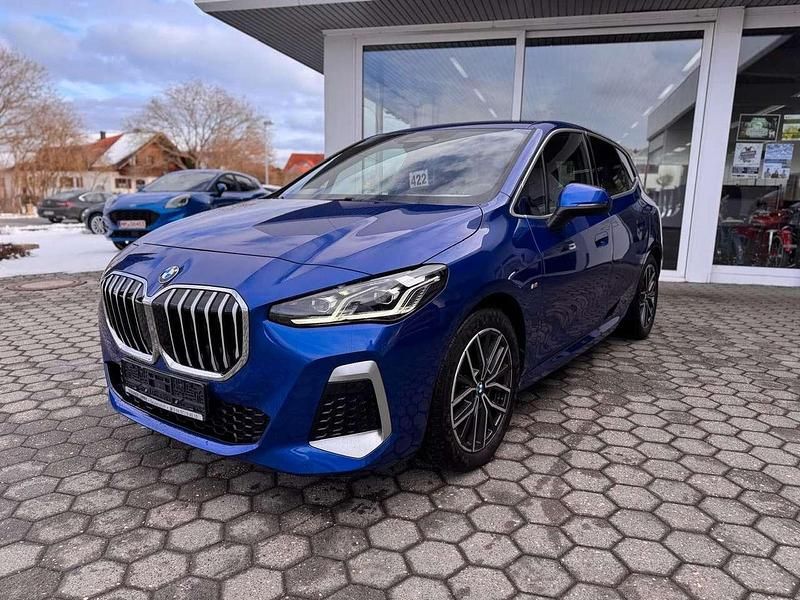 Gebraucht BMW 218 M Sport 136 PS (100 kW) 2024 Portimao blau Van / Kleinbus