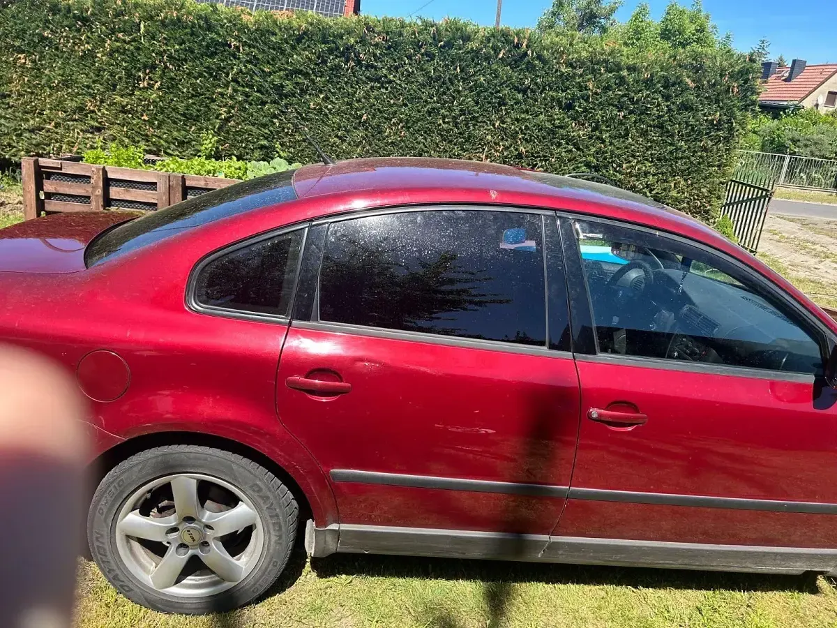 Gebraucht VW Passat Basis 125 PS (91 kW) 1997 Rot Limousine