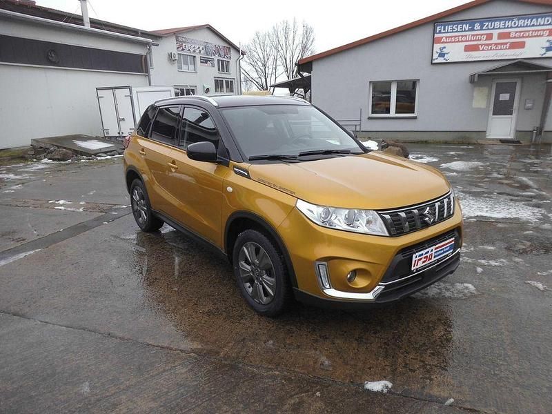 Gebraucht Suzuki Vitara Comfort 140 PS (102 kW) 2019 Gelb SUV