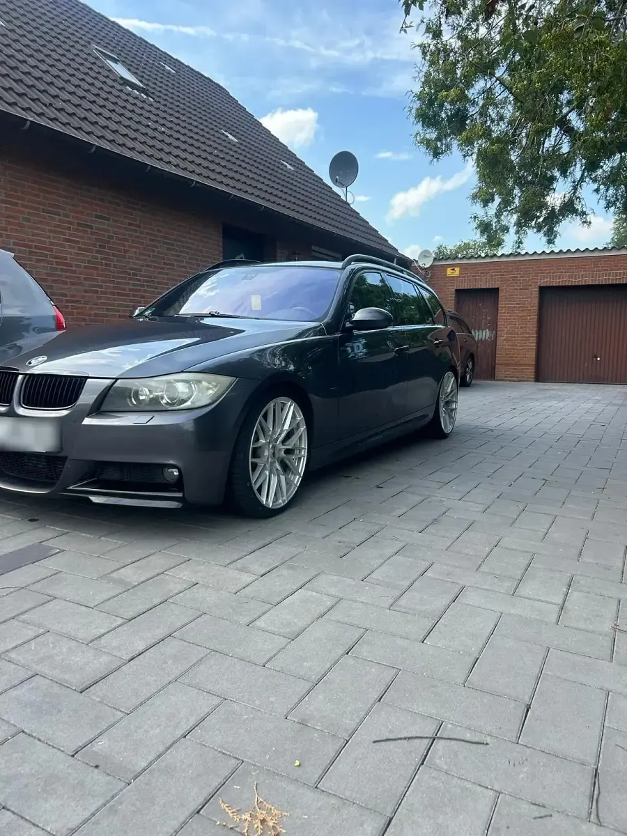 Gebraucht BMW 330 230 PS (169 kW) 2006 Grau Kombi