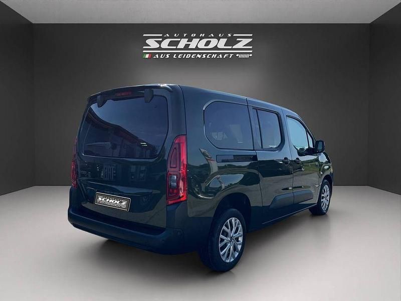 Neu Fiat Doblò 131 PS (96 kW) 2025 Schwarz Van / Kleinbus