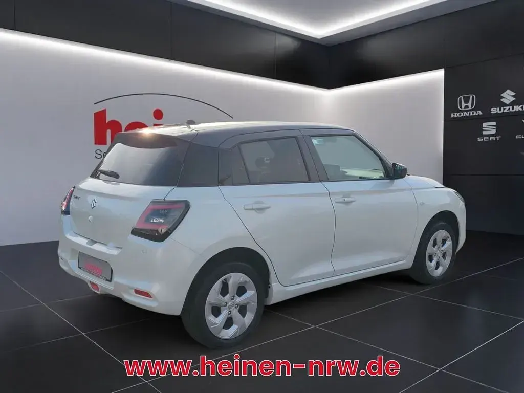 Neu Suzuki Swift Comfort 83 PS (61 kW) 2025 Grau Kleinwagen