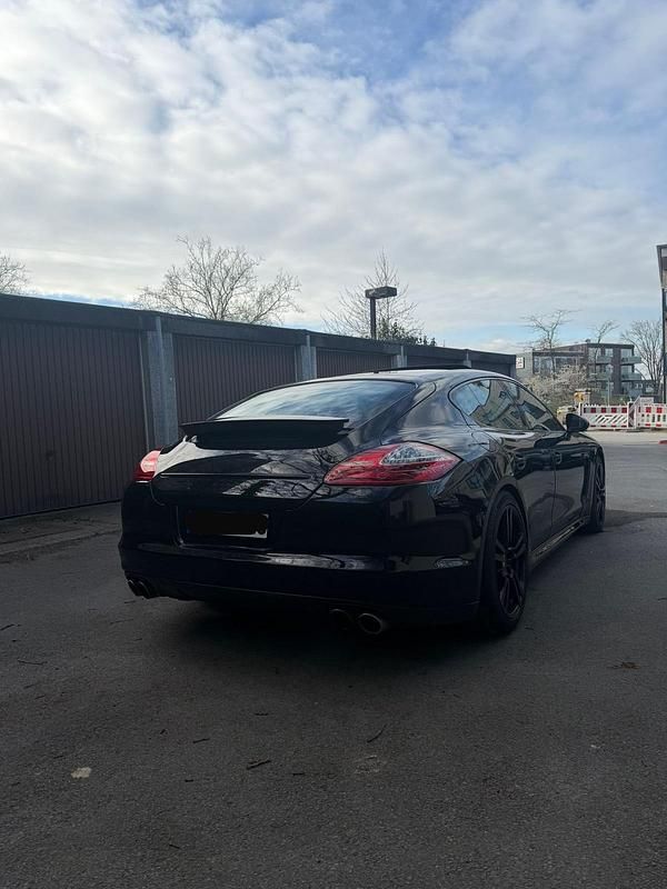 Gebraucht Porsche Panamera 400 PS (294 kW) 2010 Schwarz Kleinwagen