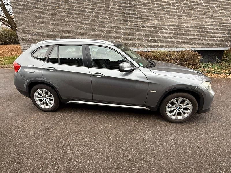 Gebraucht BMW X1 177 PS (130 kW) 2011 Grau SUV