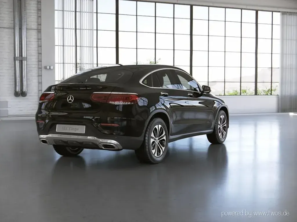Gebraucht Mercedes GLC300 245 PS (180 kW) 2023 Schwarz SUV