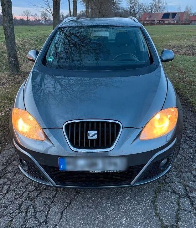 Gebraucht Seat Altea Ecomotive 105 PS (77 kW) 2012 Grau Van / Kleinbus