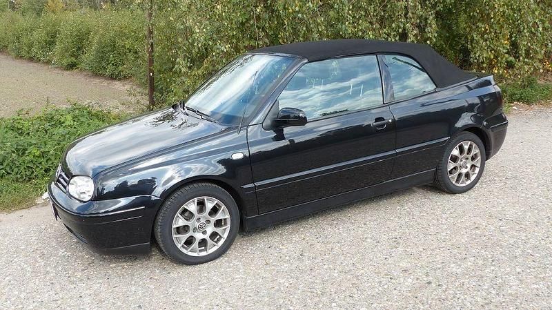 Schwarz Gebraucht 2001 VW Golf Cabriolet Highline Cabrio | 8.000 € (Teuer) - Bild 1/4