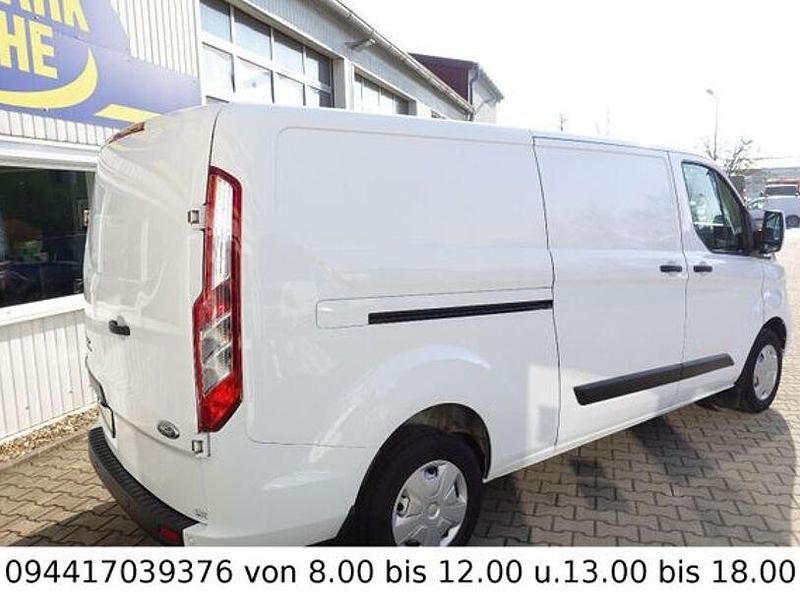 Gebraucht Ford Transit Custom 105 PS (77 kW) 2022 Weiß Van / Kleinbus