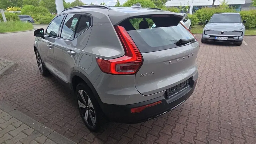 Brugt Volvo XC40 Plus 169 kW (231 HK) 2023 Sølv SUV